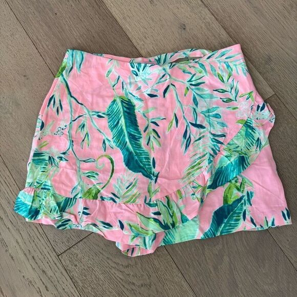 Lilly Pulitzer Pants - $88 lilly pulitzer faye skort coral reef tint size 12
